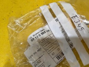 UCHWYT SPINKA PRZEWODU HAMULCOWEGO MINI R50 R55 R56 R60 R61 NOWY OEM