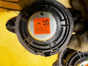 GŁOŚNIK DESKI KONSOLI MERCEDES CLS W218 E W207