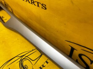 LISTWA DEKOR OSŁONA PANEL DESKI KONSOLI AUDI A4 B9 8W EU