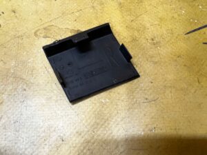 ZAŚLEPKA OSŁONA LISTWY PROGOWEJ PRAWA MERCEDES GLS X166