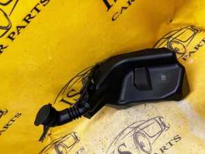 ZBIORNICZEK ZBIORNIK PŁYNU DO SPRYSKIWACZY POMPKA TESLA MODEL 3 PRZEDLIFT