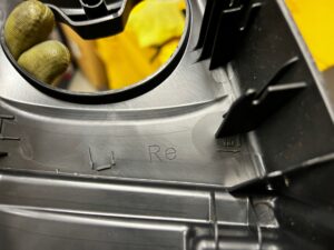 OSŁONA TAPICERKA POSZYCIE SŁUPKA ŚRODKOWEGO B PRAWA BMW 1 F21 2 F22