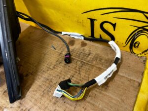 LUSTERKO ZEWNĘTRZNE PRAWE 18 8+10 PIN KAMERA ASYSTENT MERCEDES GLS X166 890