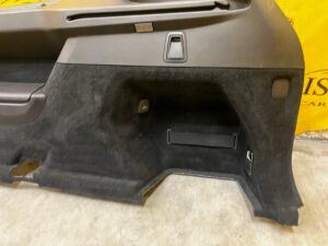 TAPICERKA BOCZEK BAGAŻNIKA TYŁ PRAWY PRAWA 7 OSÓB VOLVO XC90 II