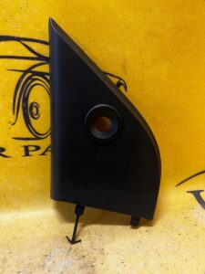 TRÓJKĄT OSŁONA LUSTERKA LEWY DACIA SANDERO III 2023R