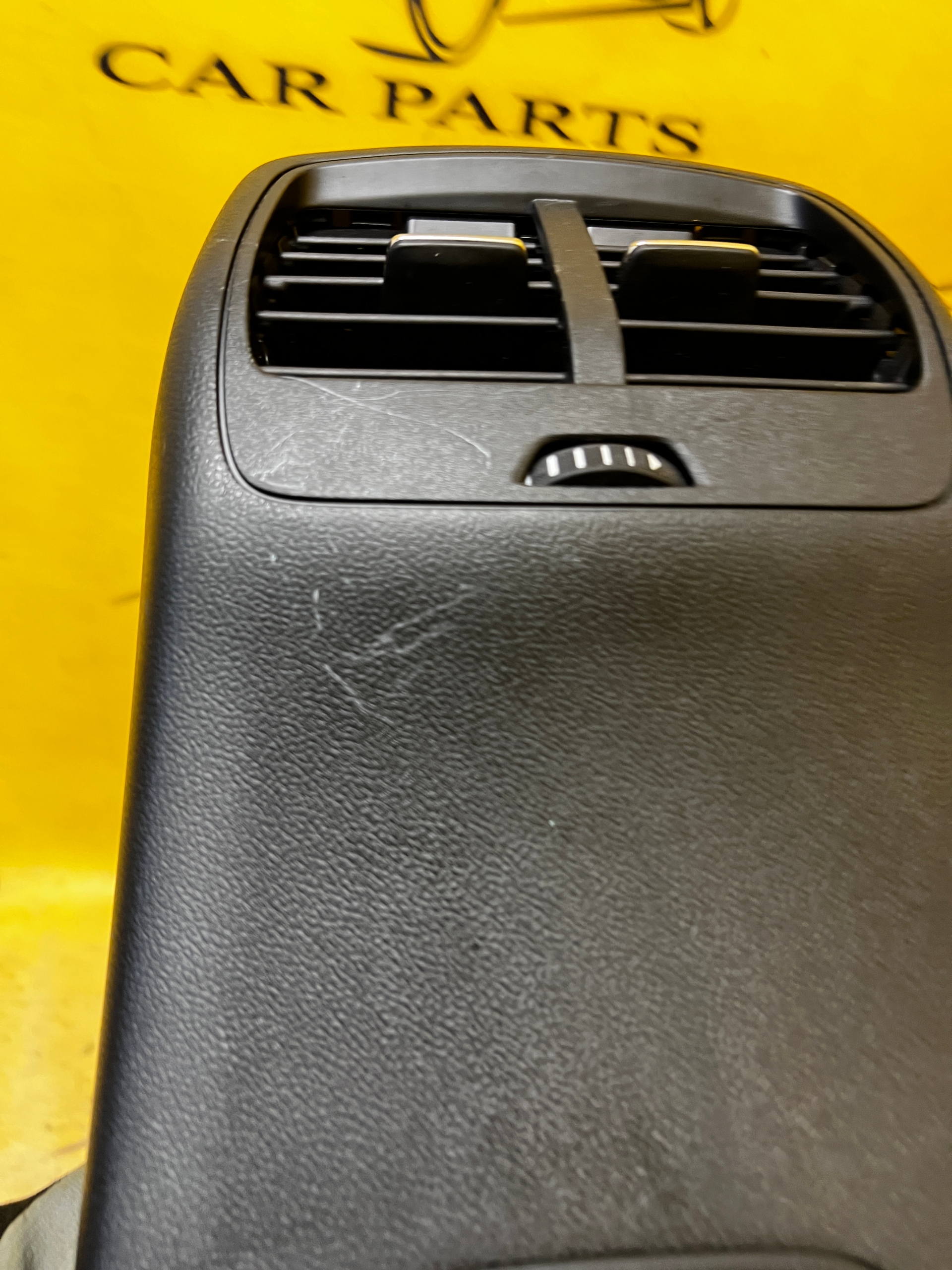 OSŁONA TYŁ TUNELU ŚRODKOWEGO WEJŚCIE USB KRATKI NAWIEWU FORD ESCAPE MK4