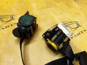 PAS BEZPIECZEŃSTWA PRZÓD PRZEDNI PRAWY CHEVROLET CORVETTE C5 97-04