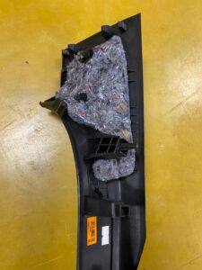 OSŁONA PROGU DRZWI PRAWA RENAULT MEGANE IV SEDAN