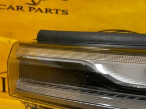 REFLEKTOR LAMPA PRZEDNIA PRZÓD LEWY LED SUBARU FORESTER VI SL 25-