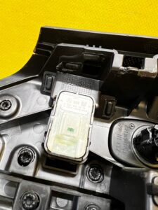 BOCZEK BAGAŻNIKA PRAWY MERCEDES E-KLASA W213