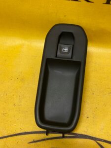 PANEL PRZEŁĄCZNIK SZYB PASAŻER DACIA DUSTER II 17-