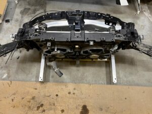 PAS PRZEDNI BELKA CHŁODNICE WENTYLATOR INFINITI Q70 M35h 3.5 BIAŁA PERŁA