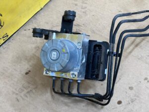 POMPA HAMULCOWA ABS RANGE ROVER EVOQUE II L551