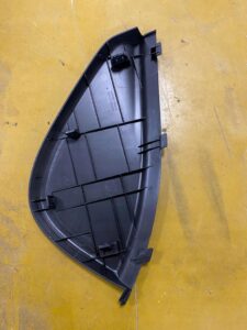 OSŁONA BOCZEK ZAŚLEPKA DESKI PRAWA INFINITI Q50