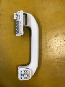 RĄCZKA UCHWYT PODSUFITKI MERCEDES 246 INFINITI Q30