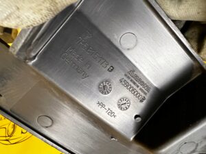 OSŁONA DESKI KONSOLI LEWA PORSCHE CAYENNE II 7P5