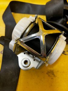 PAS BEZPIECZEŃSTWA PRAWY PRZÓD BMW 2 F22 7265810