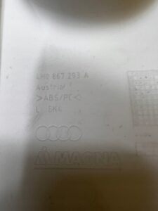 OSŁONA POSZYCIE TAPICERKA SŁUPKA B LEWA ALCANTARA AUDI A8 D4