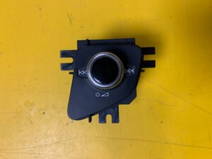 POKRĘTŁO REGULATOR GŁOŚNOŚCI PRZYCISK AUDI Q7 4M