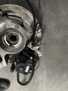 ZWROTNICA ZAWIESZENIE ZACISK TYŁ PRAWY RANGE ROVER VELAR L560 2.0i BENZYNA