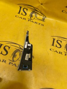 LISTWA DEKOR DESKI PRAWA FORD MUSTANG MK6 VI