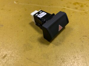 PRZYCISK ŚWIATEŁ AWARYJNYCH PEUGEOT 508 II 19R