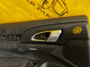 BOCZEK TAPICERKA DRZWI TYŁ LEWY PORSCHE CAYENNE 7P5 LIFT BOSE