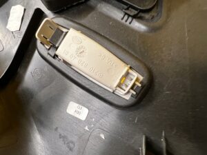 POSZYCIE OSŁONA OBUDOWA SŁUPKA D TYŁ LEWY MERCEDES CLS W218 SHOOTING BRAKE