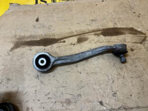 WAHACZ PRZÓD PRZEDNI LEWY PORSCHE MACAN 95B