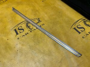 LISTWA KAROSERYJNA BŁOTNIKA TYŁ LEWA CHROM PEUGEOT 508 I KOMBI SW