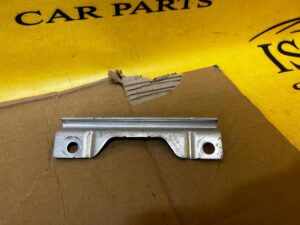 UCHWYT WSPORNIK MOCOWANIE BAGAŻNIKA AUDI A8 D5 4N