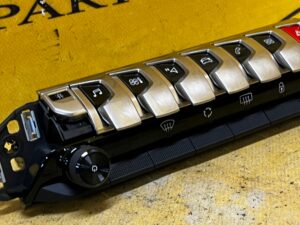 PANEL PRZEŁĄCZNIK RADIA NAWIEWU PEUGEOT 3008 II 5008 II