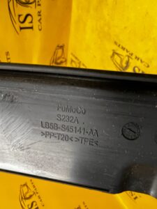 LISTWA OSŁONA BLENDA RYNIENKI ZAWIASU BAGAŻNIKA TYŁ LEWA FORD EXPLORER MK6