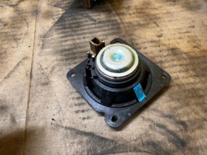 GŁOŚNIK PÓŁKI TYŁ BOSE INFINITI EX35 EX37 FX35 FX37 FX50 G25 G37 M37 M56