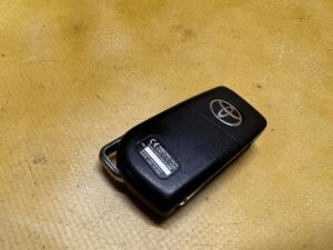 KLUCZYK PILOT KEY TOYOTA HILUX VIII