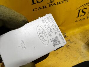 LAMPKA OŚWIETLENIE KABINY FORD KUGA MK3