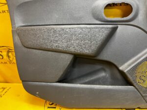 BOCZEK TAPICERKA DRZWI LEWY PRZÓD DACIA DOKKER EU