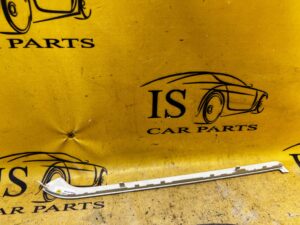 OSŁONA PROWADNICY ROLETY BAGAŻNIKA LEWA AUDI A8 D4 LONG