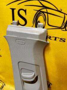 OSŁONA POSZYCIE SŁUPKA B ŚRODKOWEGO ŚRODEK LEWE LEWA LEWEGO SKODA SCALA