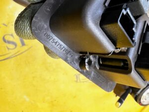 PRZEŁĄCZNIK PRZYCISK SKŁADANIA FOTELA KANAPY TYŁ MERCEDES GLS X166 BRĄZ