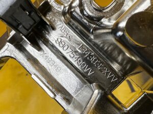 RAMKA WYŚWIETLACZA OSŁONA DEKOR CHROM DESKI NAWIGACJI PEUGEOT 308 II T9 EU