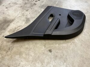 BOCZEK TAPICERKA DRZWI LEWY TYŁ DACIA SANDERO III 2023R