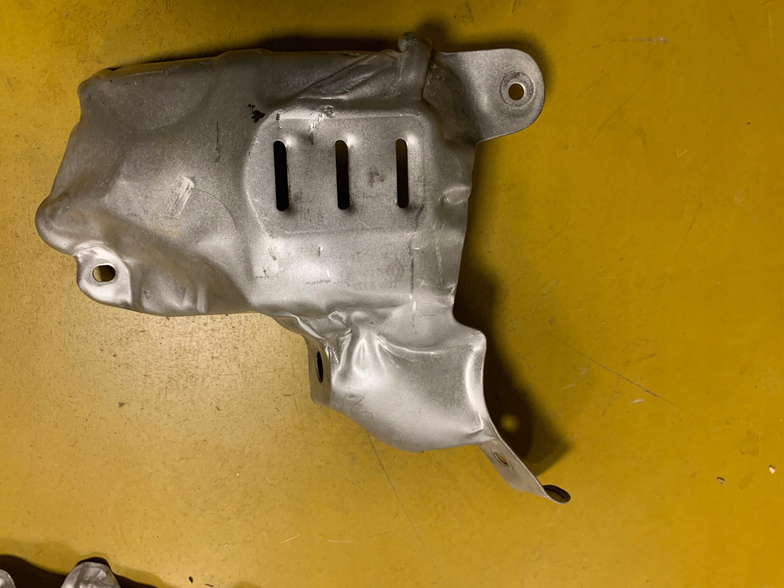 OSŁONA TERMICZNA TURBO TURBINY RENAULT 1.6 DCI 160