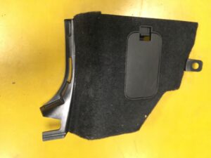 OSŁONA TAPICERKA SŁUPKA PROGU LEWA INFINITI Q70