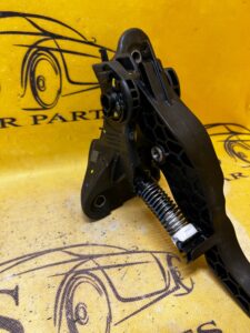 PEDAŁ SPRZĘGŁA SPRZĘGŁO DACIA SANDERO STEPWAY III 2023R