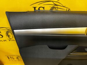 BOCZEK TAPICERKA DRZWI TYŁ TYLNY LEWY LEWA TOYOTA HILUX VIII 8