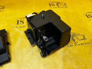 SCHOWEK ZAPALNICZKA RAMKA DEKOR TUNELU ŚRODKOWEGO FORD EXPLORER MK6