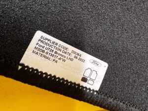 DYWANIKI WYCIERACZKI WELUROWE ORYGINALNE 4 DRZWI FORD BRONCO 21- NOWE OEM