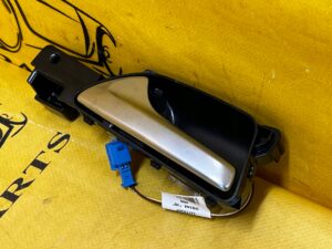 KLAMKA WEWNĘTRZNA DRZWI LED PRZÓD TYŁ LEWY LEWA MERCEDES GL X166