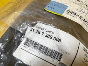 USZCZELKA NADKOLA PRZÓD PRAWY PRAWA MINI F60 NOWA OEM